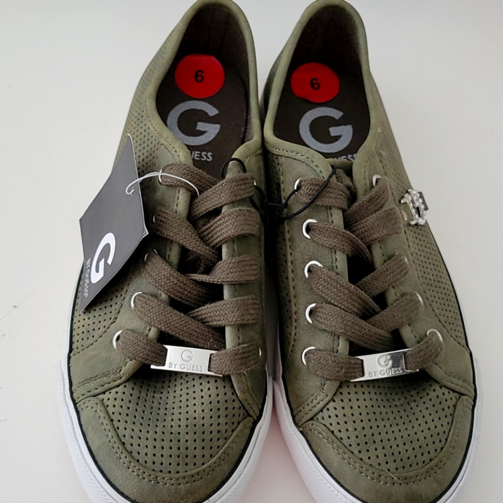 🔥Womans Guess sneakers